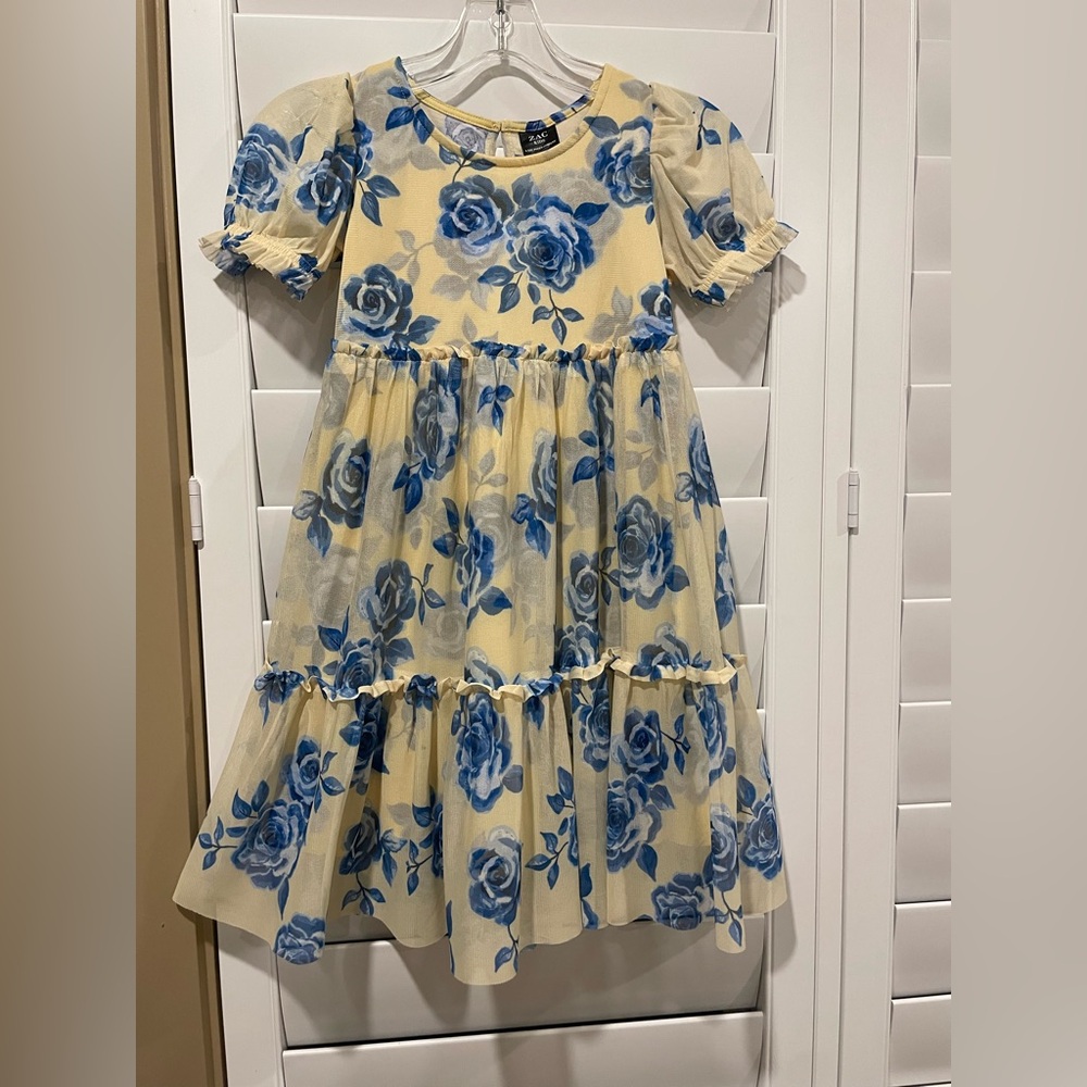 Zac kids girl Floral Blue And Cream dress size M (7-8)